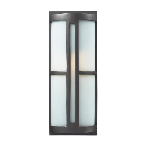 1- Light Outdoor Sconce In Graphite